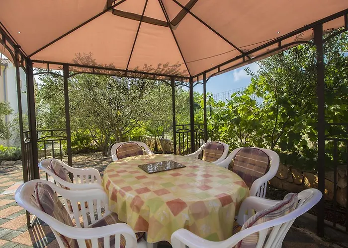 Miki & Roza דירה יאדריה