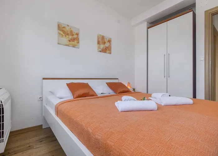 Miki & Roza Apartman *