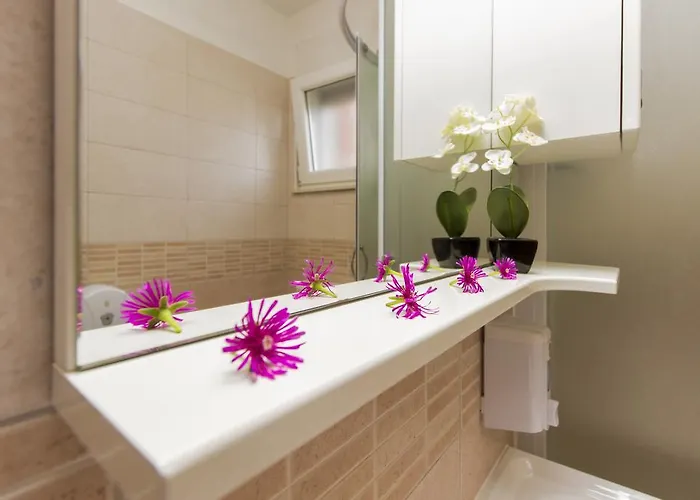 Miki & Roza Apartman Jadrija