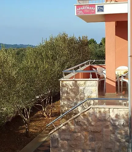 Miki & Roza דירה *