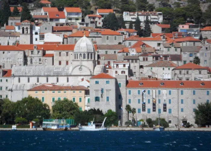 Apartman Miki & Roza *